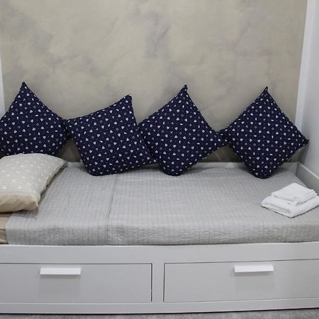 Riccia, Frolla E Babba Apartment Naples Luaran gambar