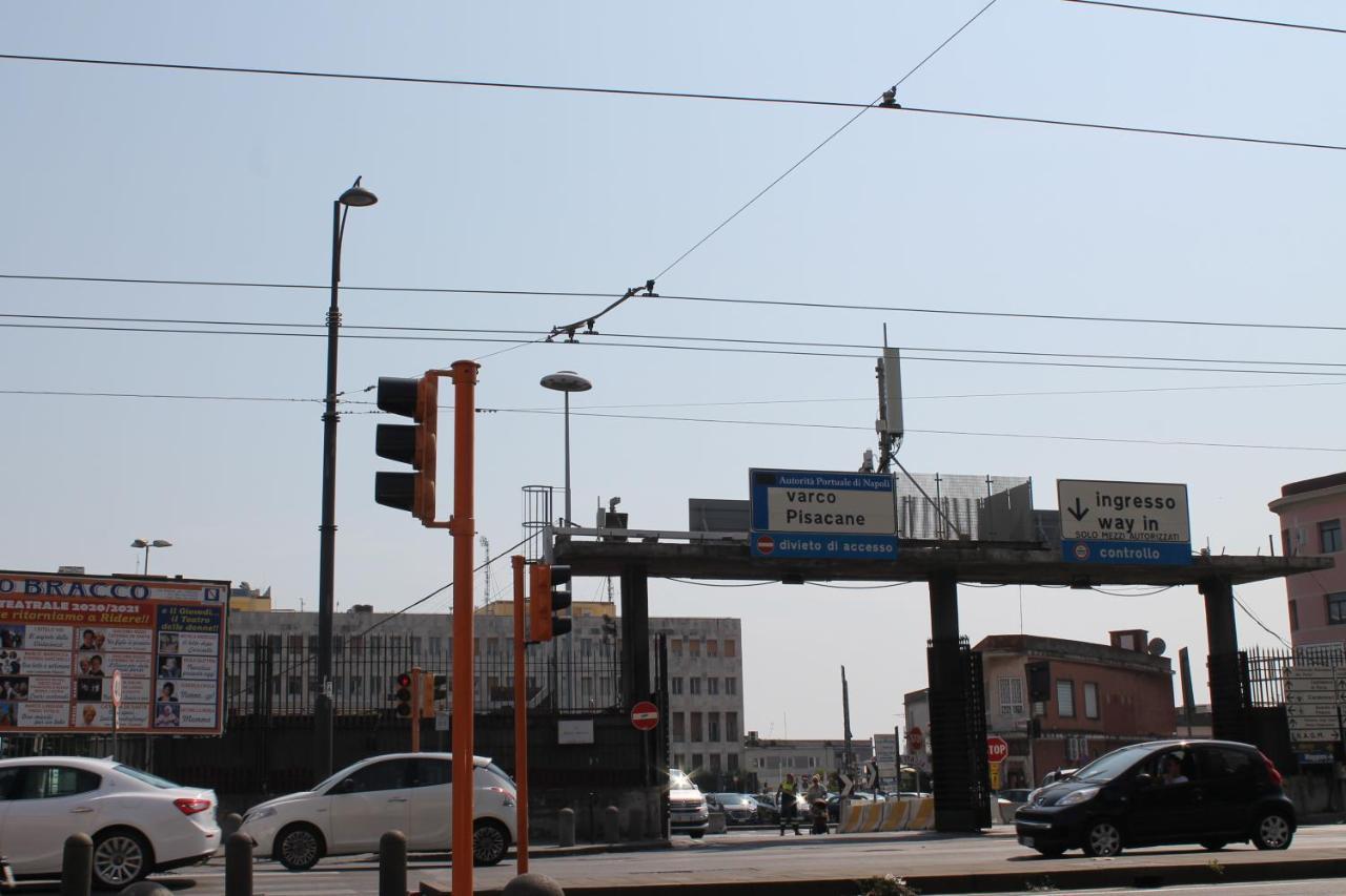 Riccia, Frolla E Babba Apartment Naples Luaran gambar