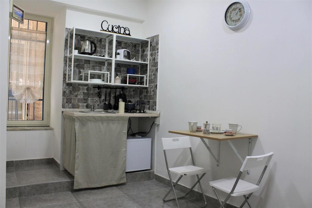 Riccia, Frolla E Babba Apartment Naples Luaran gambar