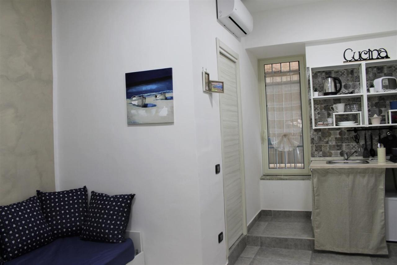 Riccia, Frolla E Babba Apartment Naples Luaran gambar