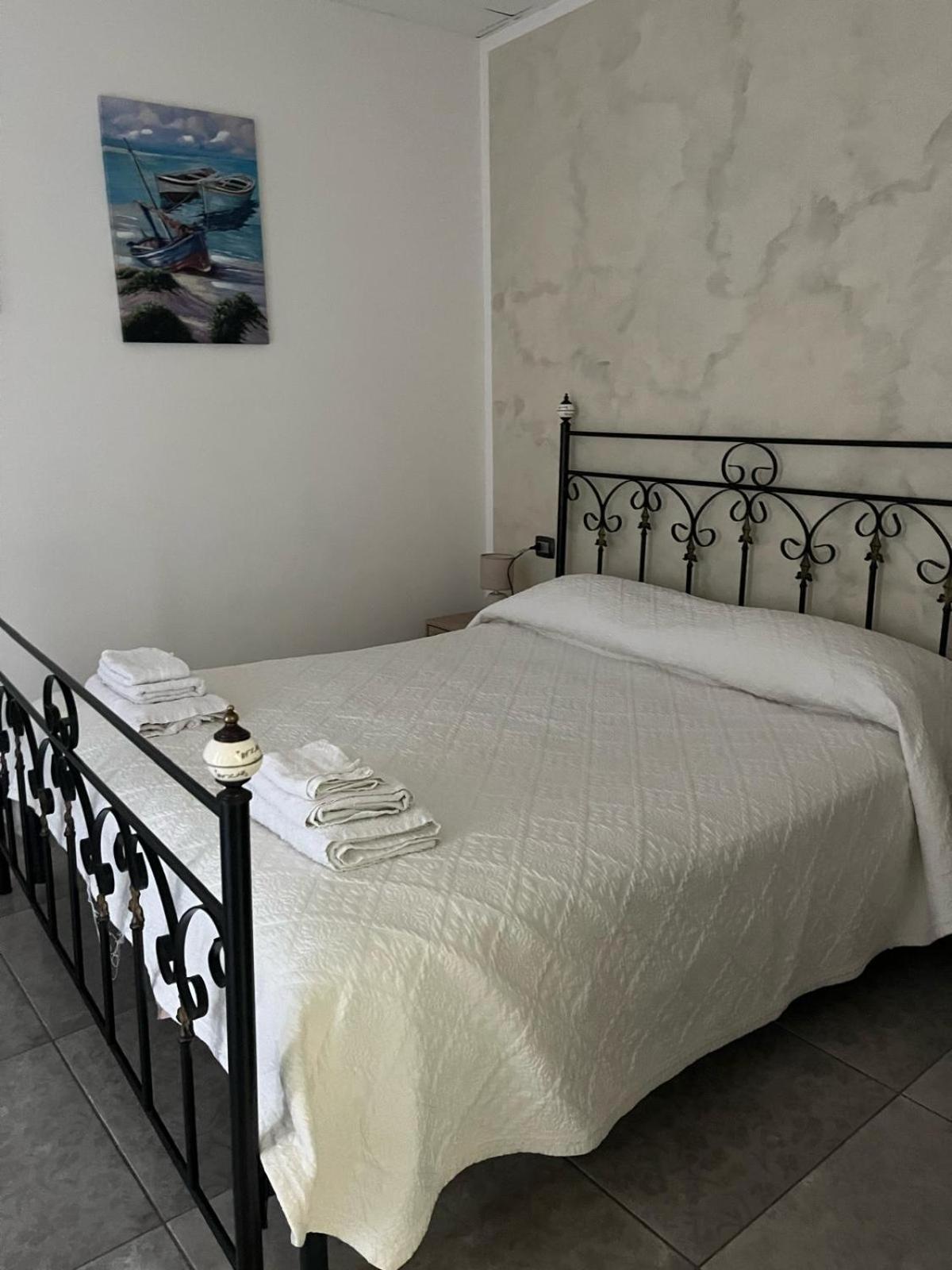 Riccia, Frolla E Babba Apartment Naples Luaran gambar