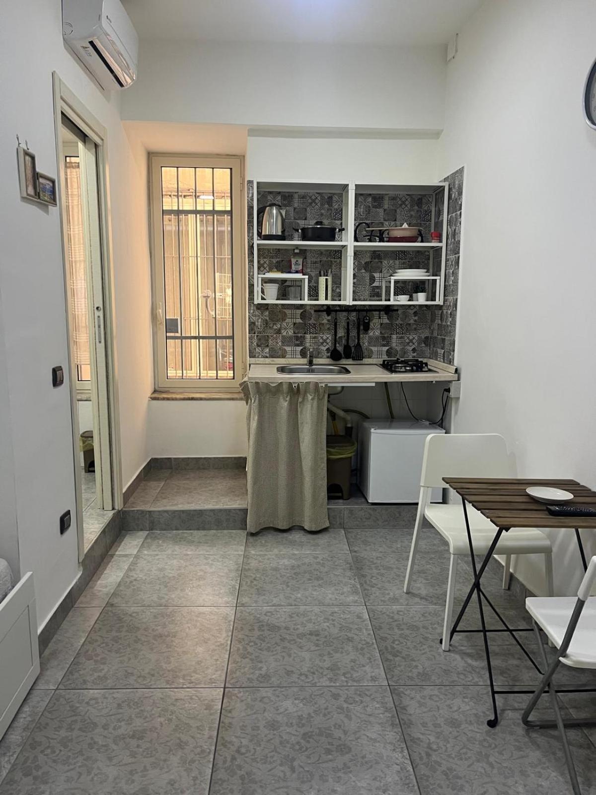 Riccia, Frolla E Babba Apartment Naples Luaran gambar
